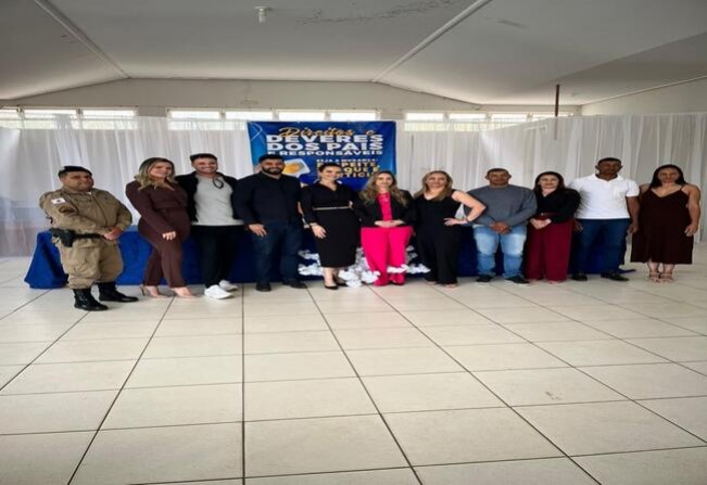 PALESTRA COM A PROMOTORA DRA LARISSA